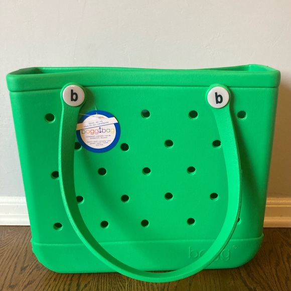 💚 NWT Green Baby Bogg - Picture 1 of 3